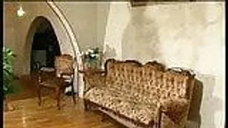 Russische Mutti - Sohn bläst und reitet Schwanz