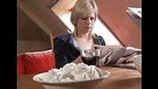 Danni aus Ungarn bumst mit einem alten Mann - Denni fickt wieder rum