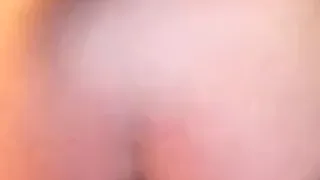 Anal Outdoor Analsex in der Öffentlichkeit mit Angel Smalls als strahlender Büromaus