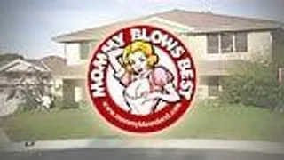 Kurvige Milf gibt Unterricht beim Blowjob