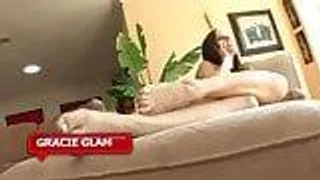 Alter Mann leckt Teen Arsch bevor sie ihn bläst