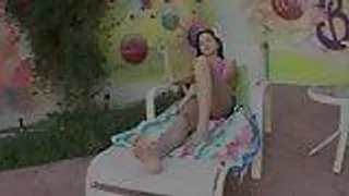 Sexy Babe bekommt den Arsch gedehnt vom Schwanz