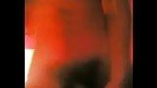 Amateur blurred Gesicht lutscht Schwanz und wird gefickt