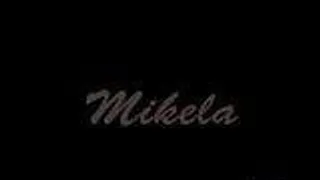 Sexy Mikela nimmt sich was sie braucht