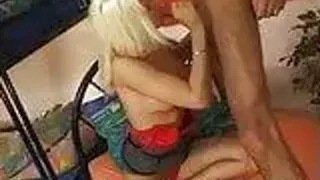 Busiger amateurteen lutscht und fickt mit Gesichtsbesamung
