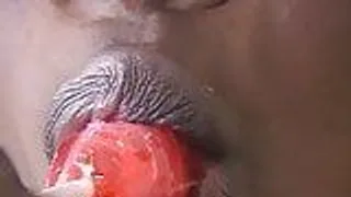 Schwazes mädel masturbiert und bläst einen Kerl pov