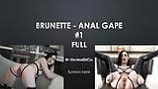 Ein brünettes Traumbabe in Lingerie beim Analsex - Anal Gape
