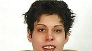 Behaarte Teenagerin wird von dickem Kerl gefickt