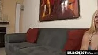 Asiatin Tina Lee in den Arsch gefickt