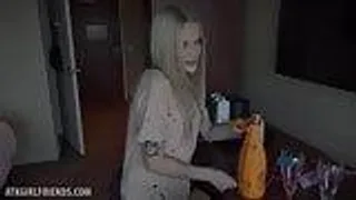 Schwarzes Girl wird von ihrem neuen Freund hart gepoppt